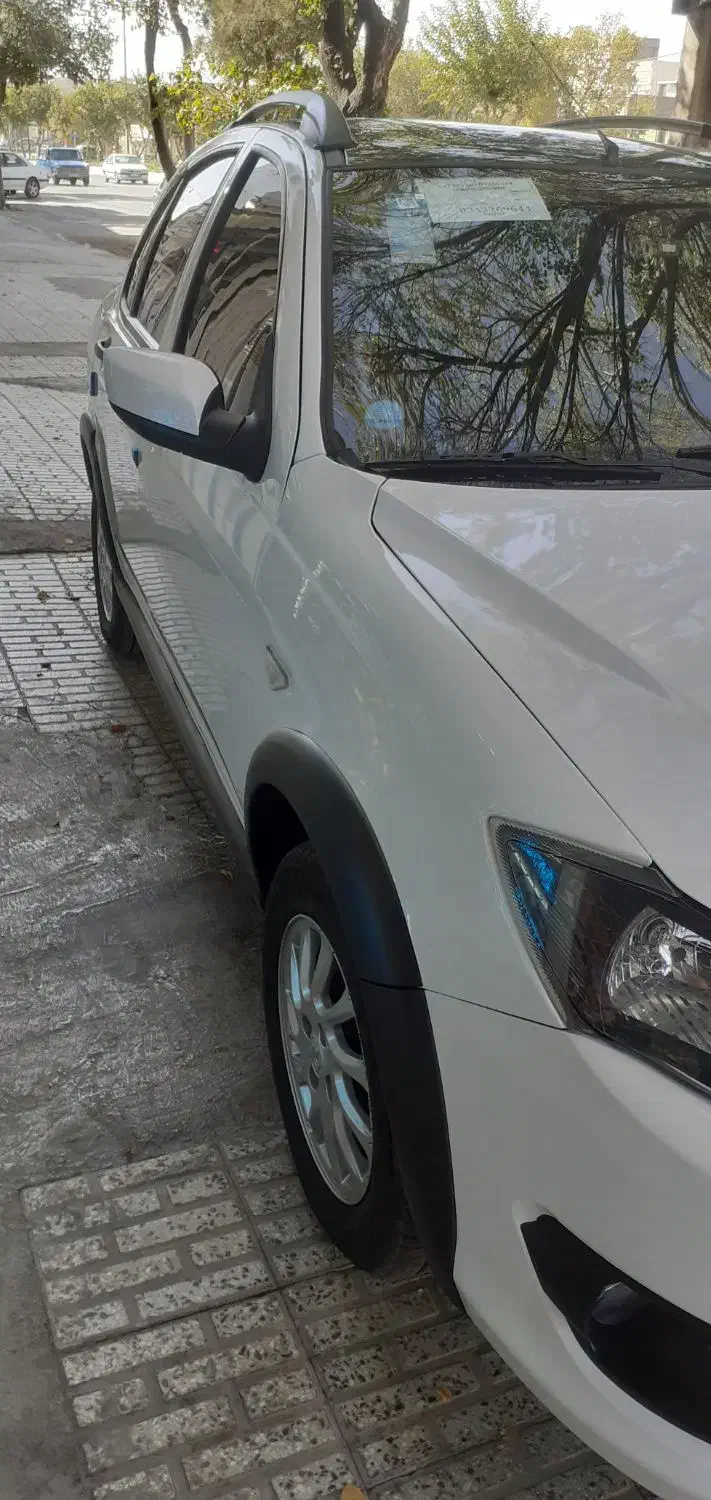 کوییک GXR سفید مشکی با رینگ آلومینیومی|خودرو سواری و وانت|لنجان, |دیوار