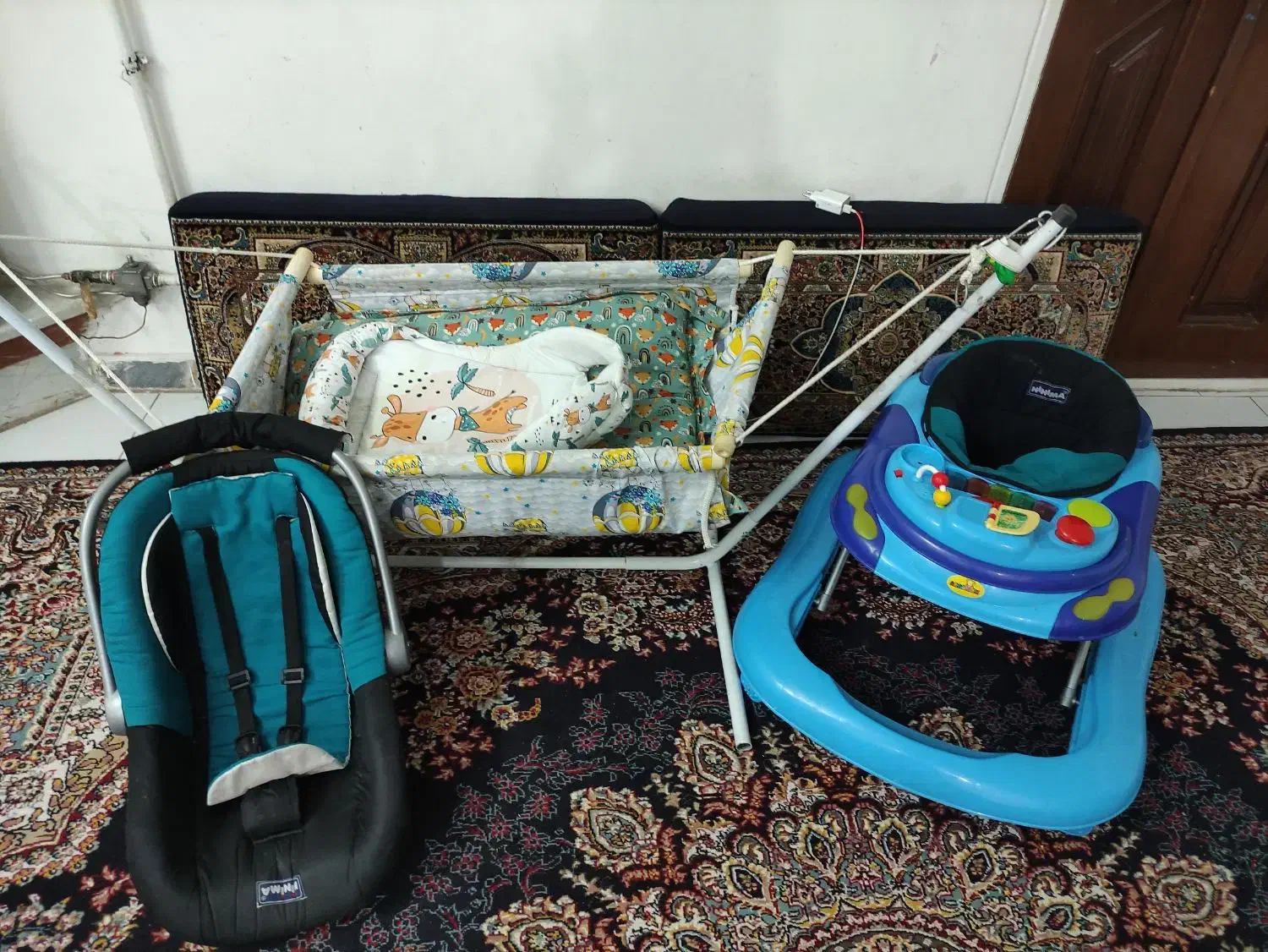 گهواره تا شو همراه با ساک حمل بسیار مقاوم و وسایل|تخت و صندلی بچه|قزوین, |دیوار