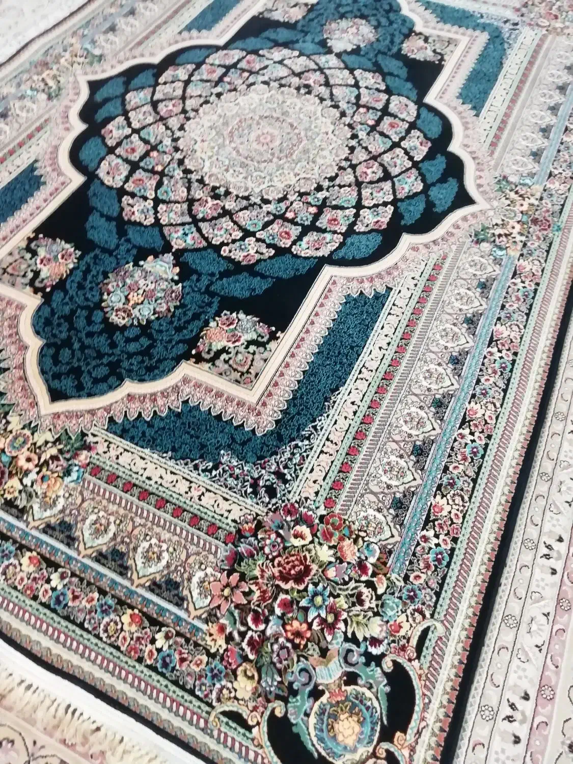 فرش شش متری 700 شانه|فرش|پارسآباد, |دیوار