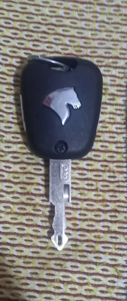 یک عدد کلید ماشین گم شده است|اشیا|آذرشهر, |دیوار