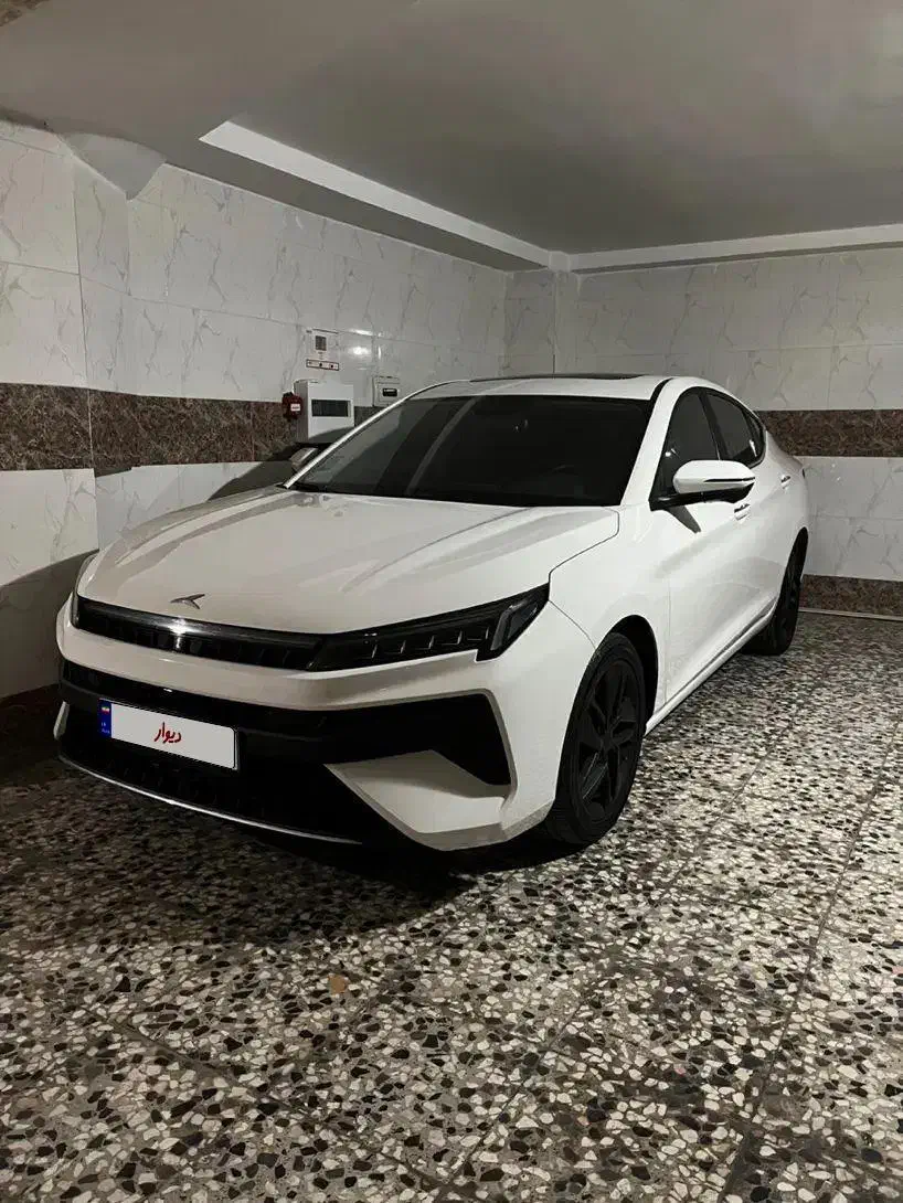 کی ام سی j7 مدل ۱۴۰۲|خودرو سواری و وانت|شاهین‌شهر, اقبال لاهوری|دیوار