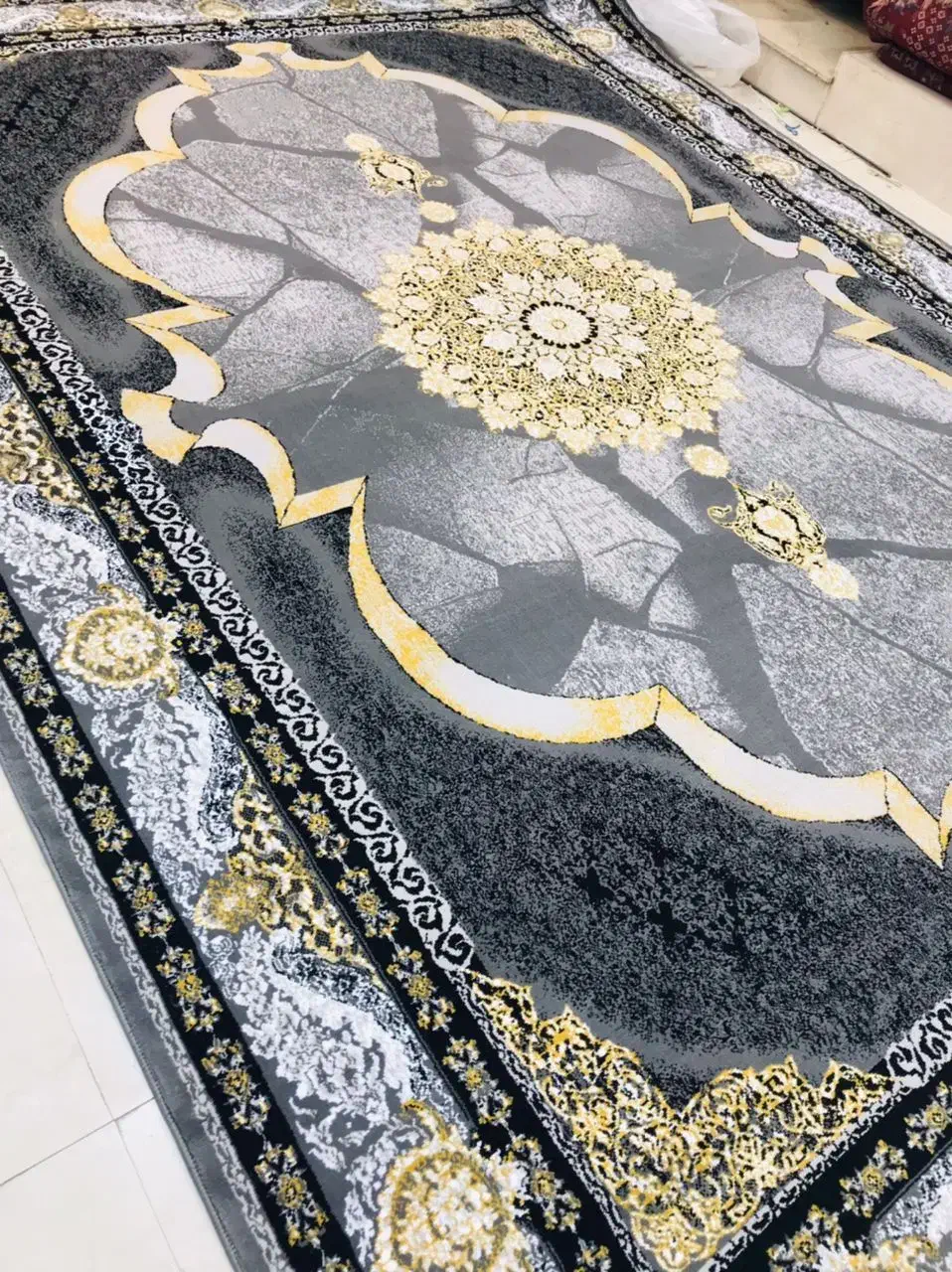 یک جفت فرش 12متری ۷۰۰شانه تراکم۲۱۰۰نونو آکبند|فرش|چناران, |دیوار