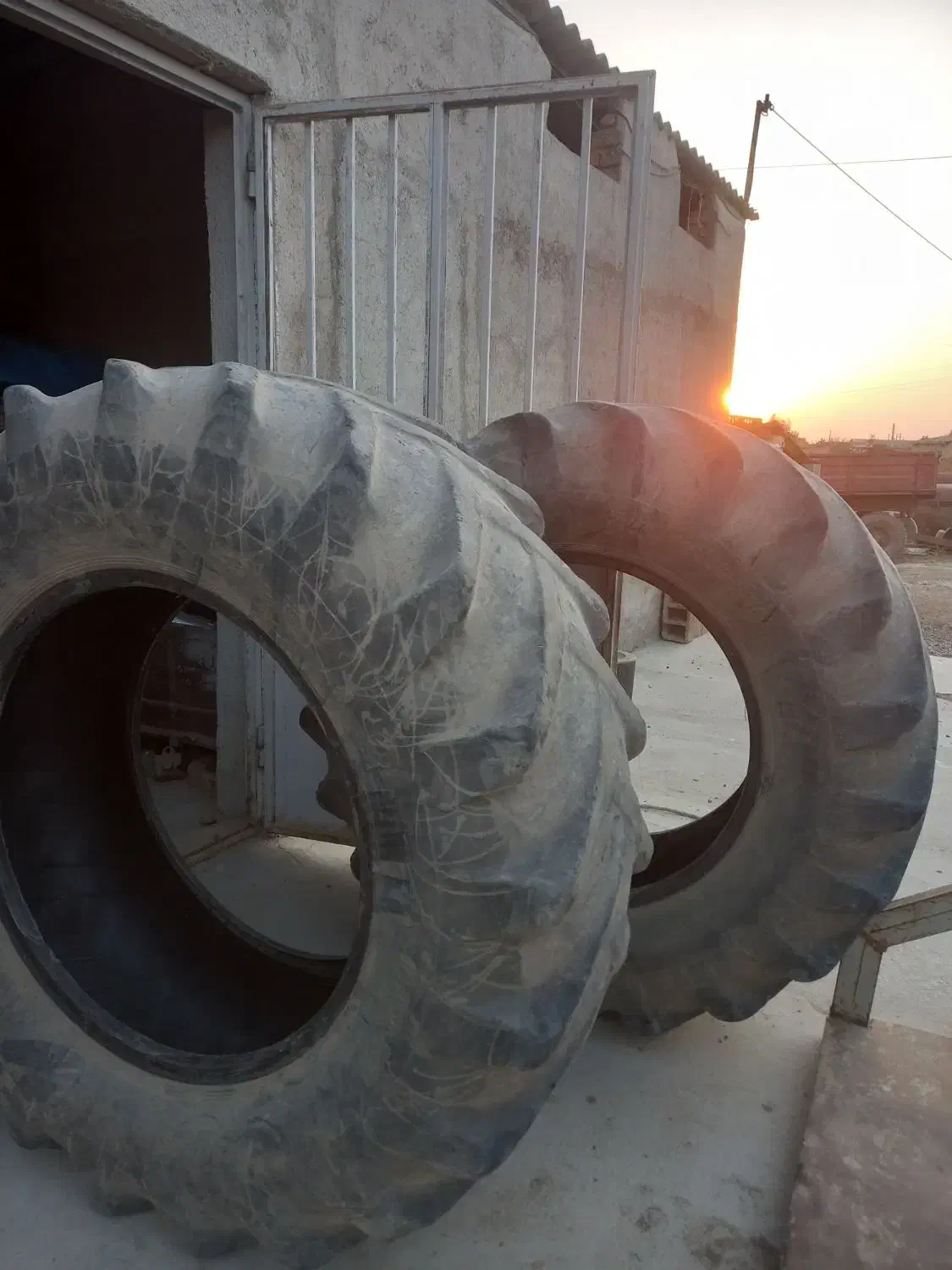 یک جفت لاستیک تراکتور|قطعات یدکی و لوازم جانبی|آق قلا, |دیوار