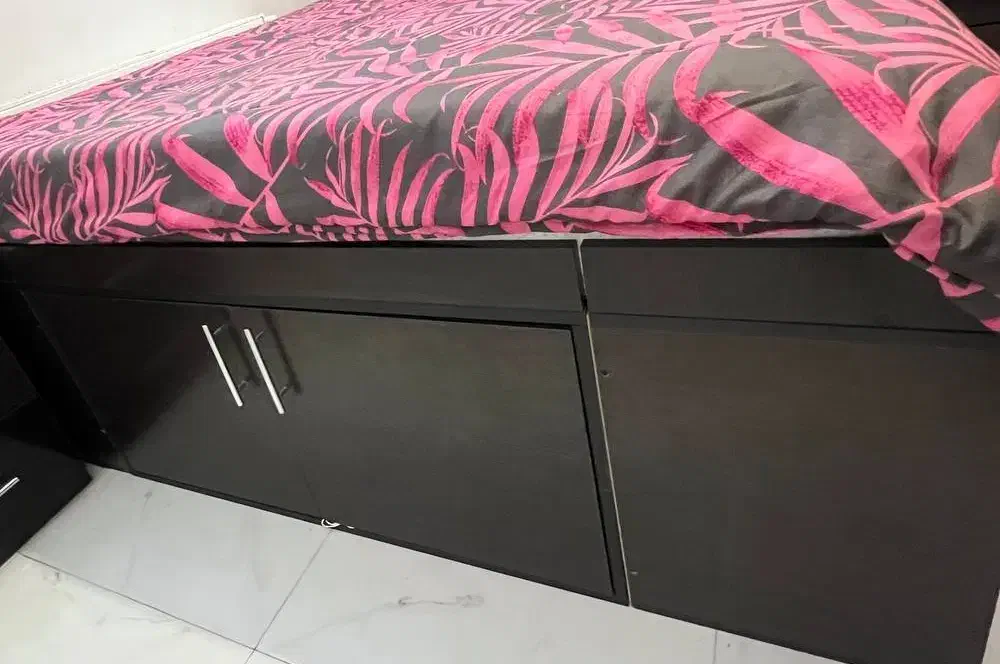 تخت دونفره بهمراه تشک|تخت و سرویس خواب|اردبیل, |دیوار