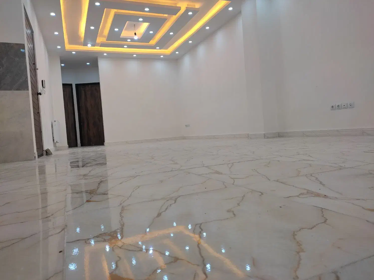 اپارتمان ۱۱۰ متری/کلیدنخورده/حمیدیان،نواوران|فروش آپارتمان|رشت, معلولین|دیوار