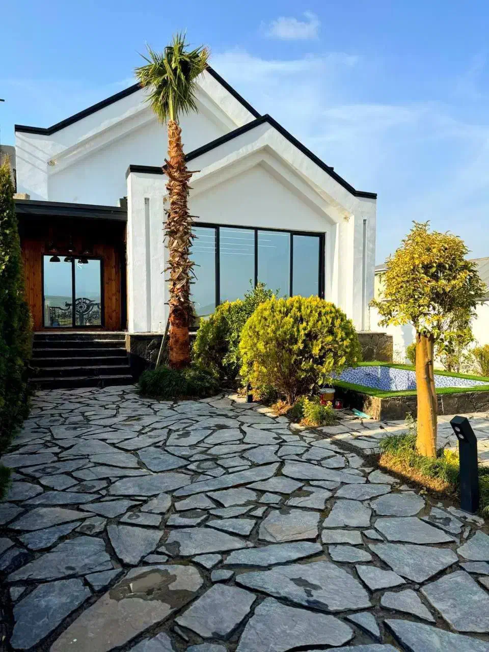 ویلافلت نما اینگلیسی استخردار/سندششدانگ/جنگلی|فروش خانه و ویلا|شفت, |دیوار