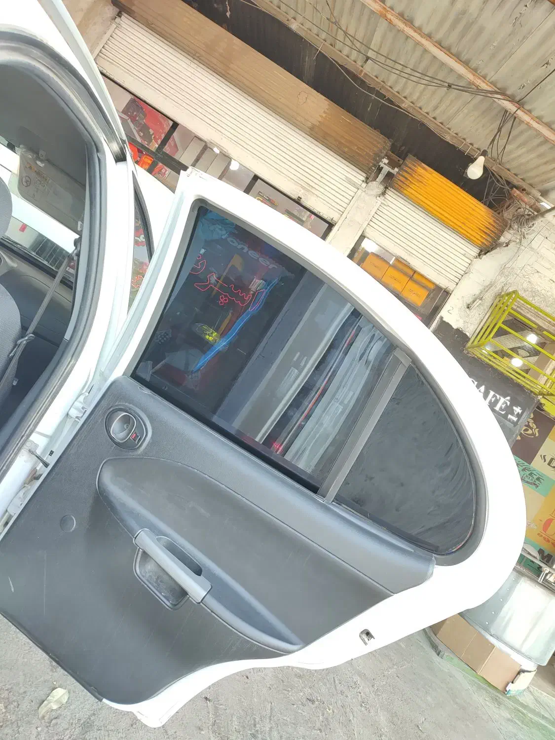 نصب شیشه دودی(تزئینات خودرو)|خدمات موتور و ماشین|دزفول, |دیوار