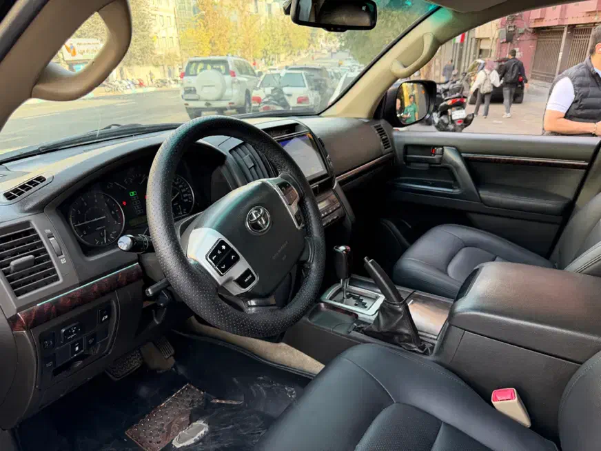 لندکروز ۲۰۱۰|خودرو سواری و وانت|تهران, سهروردی|دیوار