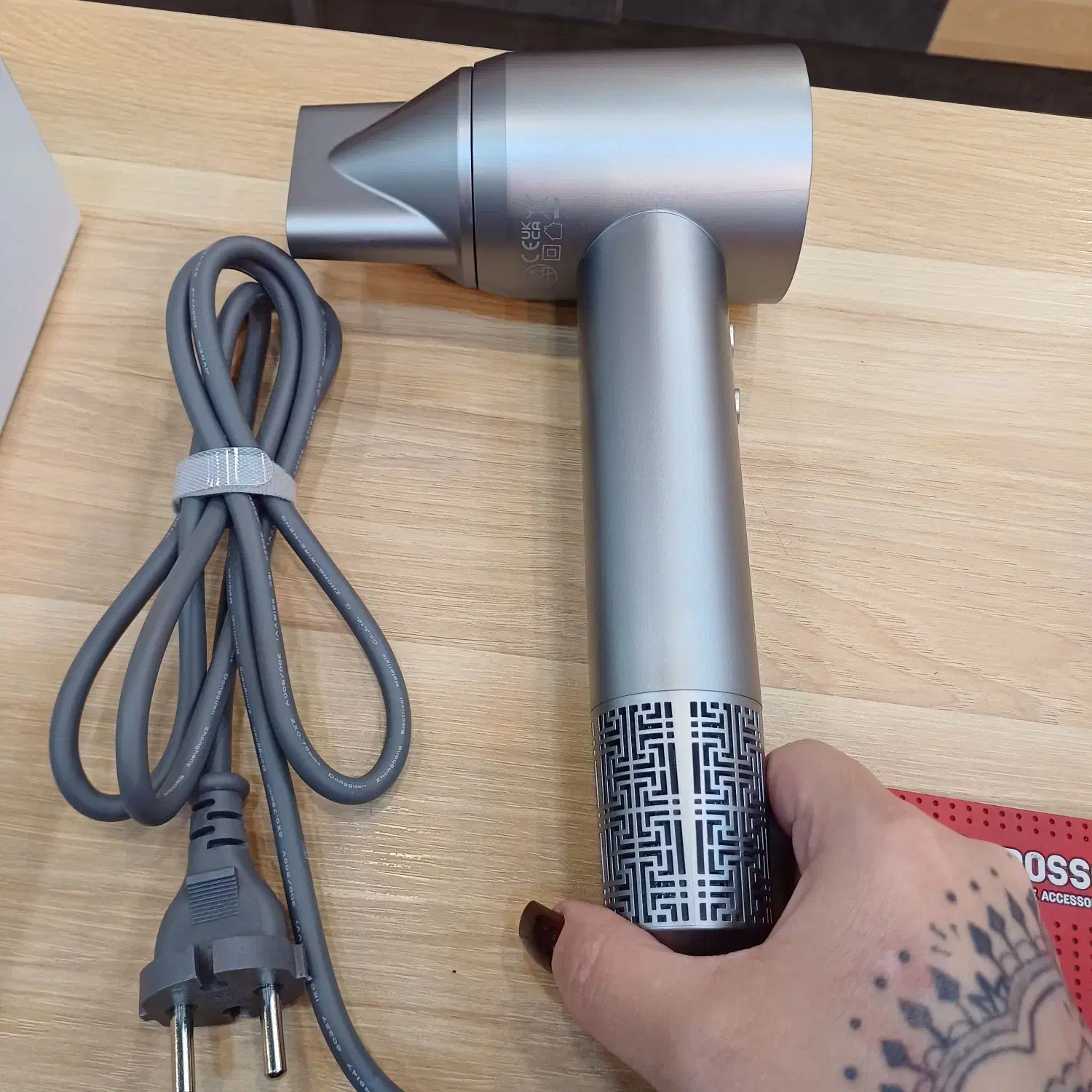 سشوار  yesido|آرایشی، بهداشتی، درمانی|تهران, گلستان (شهرک راه آهن)|دیوار