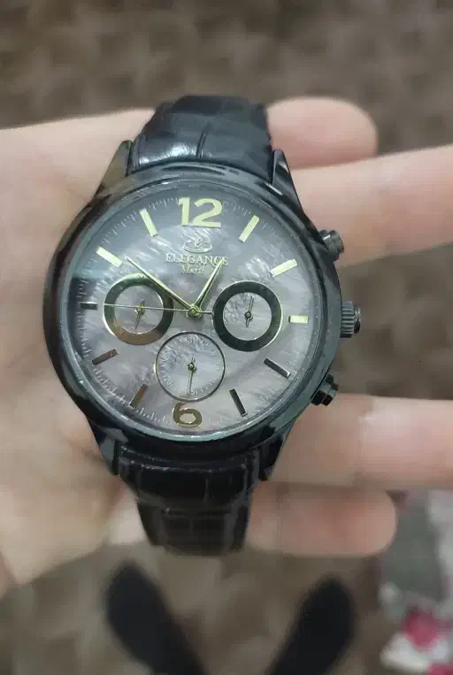 ساعت مچی|ساعت|قم, پشت انبار نفت|دیوار