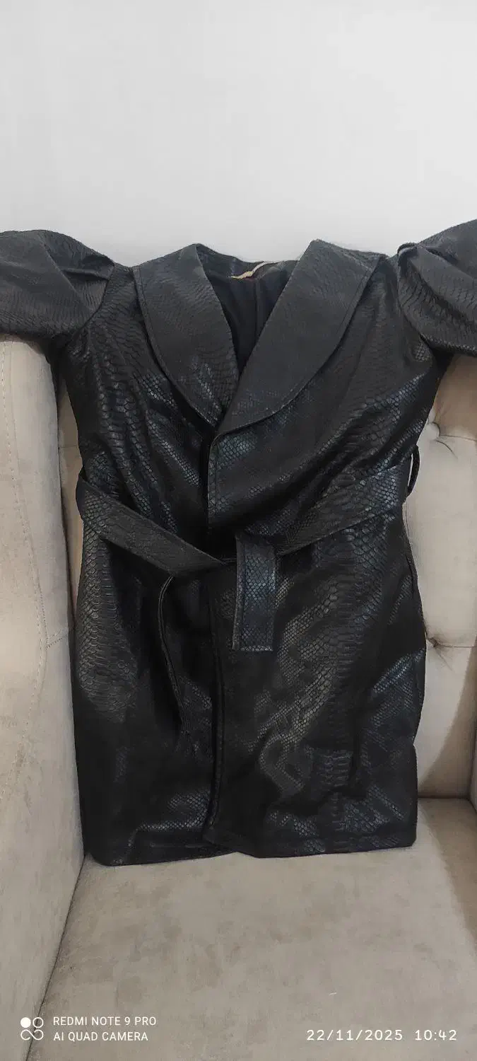 پافر و پالتو چرم|لباس|یاسوج, |دیوار