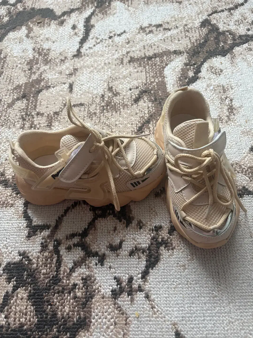 کتونی بچگانه ۲۷|کفش و لباس بچه|کرمانشاه, |دیوار