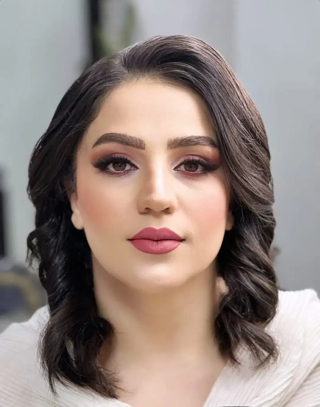 خدمات  و آموزش تخصصی شنیون و میکاپ|خدمات آرایشگری و زیبایی|سبزوار, پاسداران|دیوار