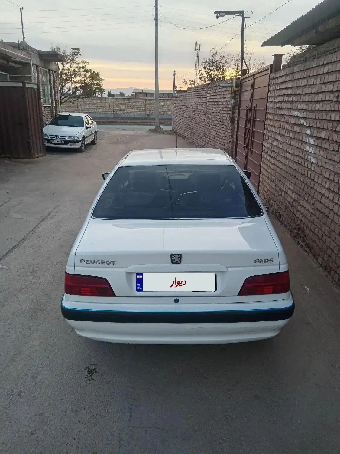 پژو پارس نیم سفارشی|خودرو سواری و وانت|زرند, |دیوار