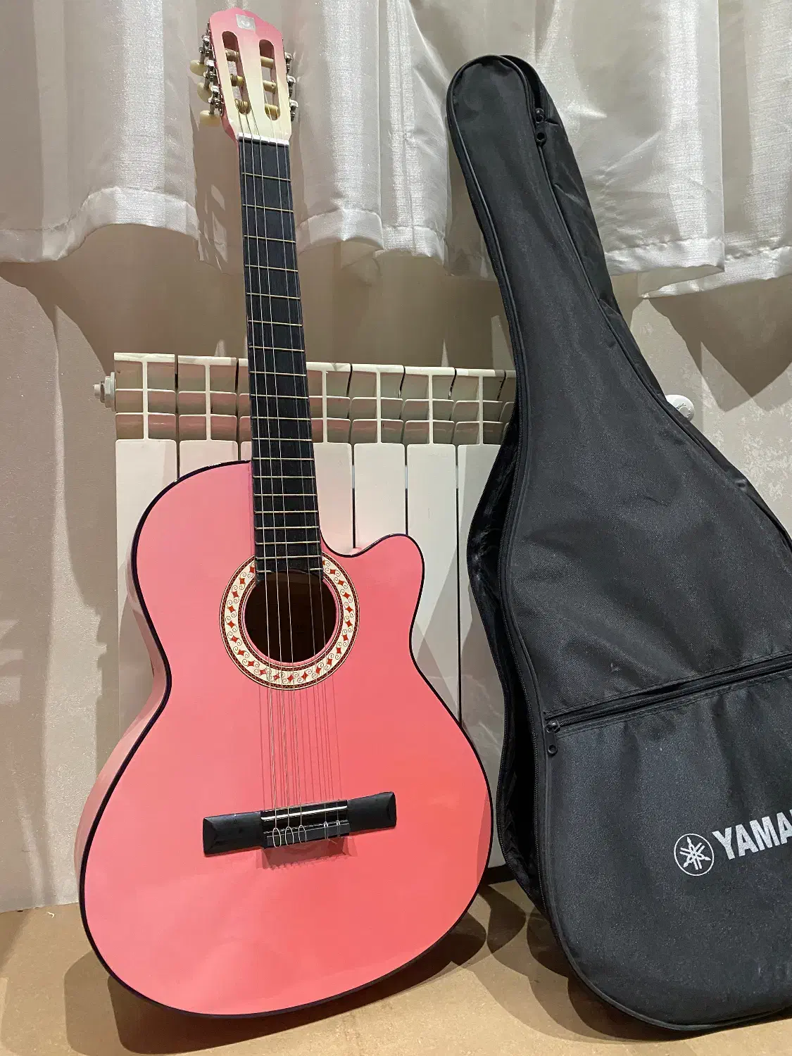 گیتار|گیتار، بیس، امپلیفایر|تبریز, |دیوار