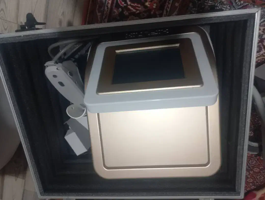 فروش یک دستگاه لیزر هایفو و یک دستگاه لاغری|آرایشی، بهداشتی، درمانی|خوی, |دیوار