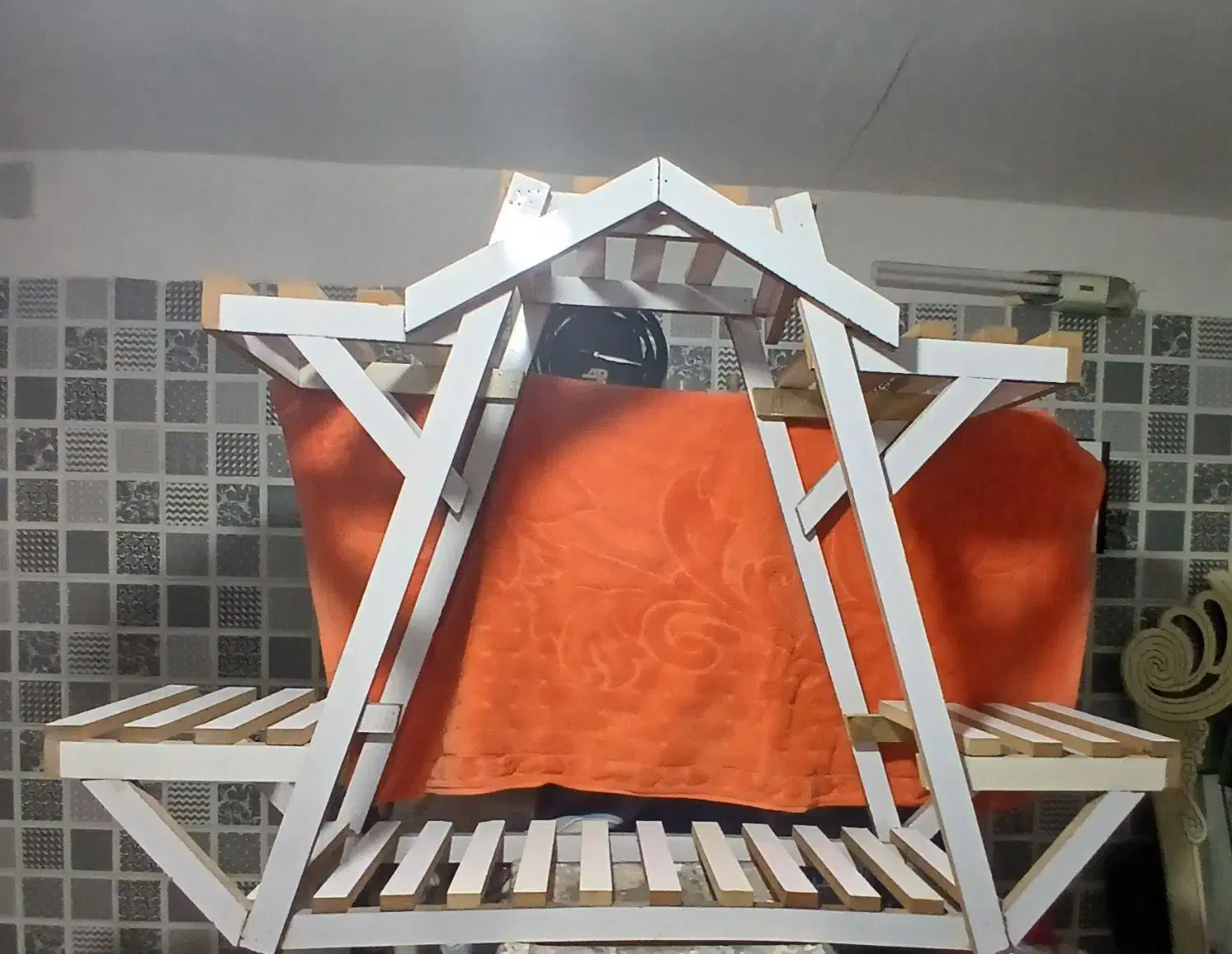 استند گل وگیاه طبیعی|گل و گیاه طبیعی|قم, شهید صیاد شیرازی|دیوار