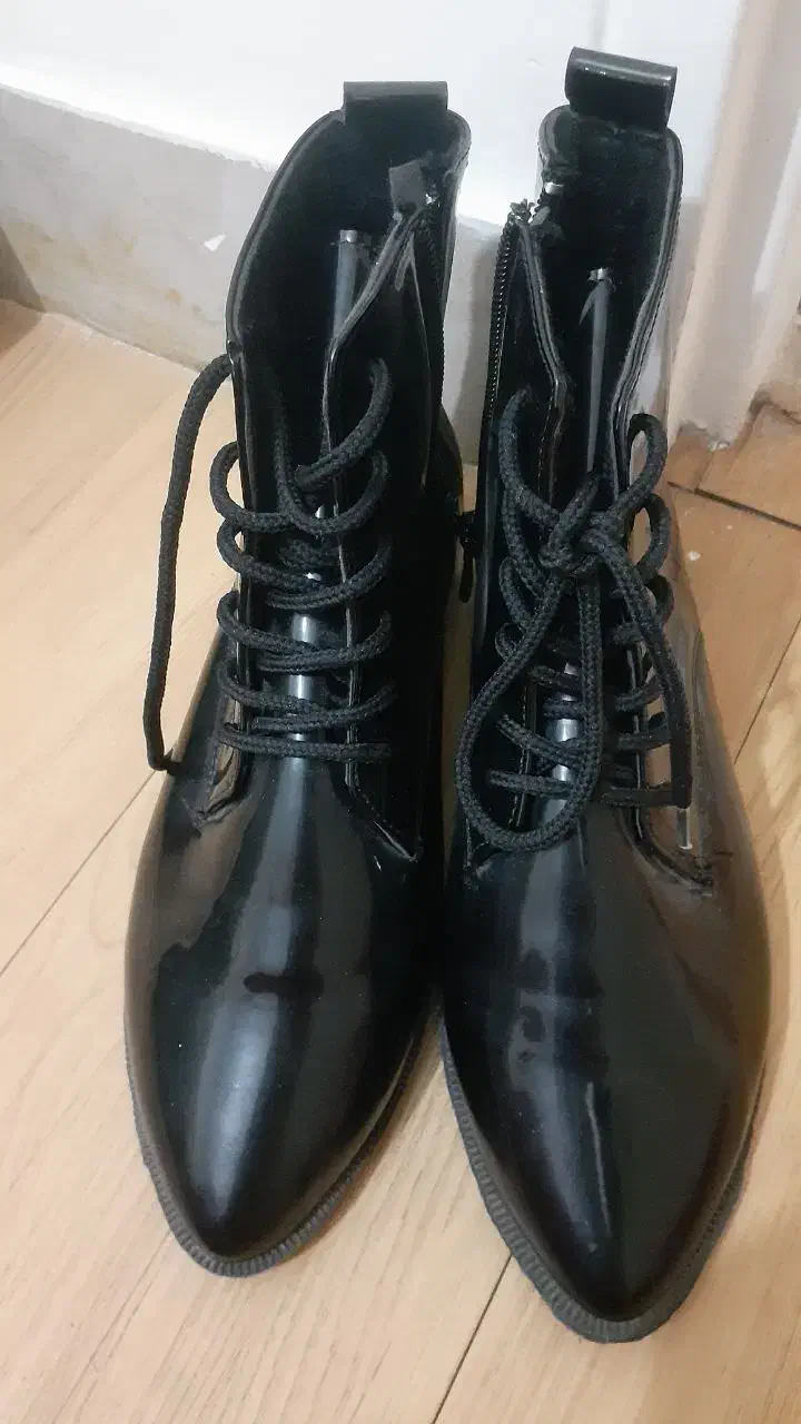 فروش بوت وکتونی|کیف، کفش، کمربند|رودهن, |دیوار