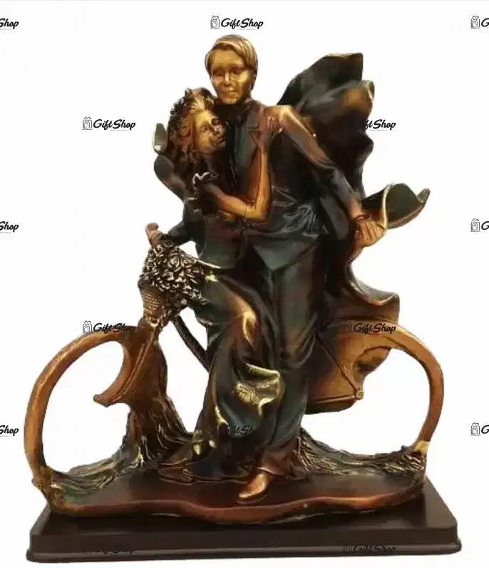 مجسمه  عروس و داماد  فابیستامعروف و بسیار خاص|کلکسیون اشیاء عتیقه|گرگان, |دیوار