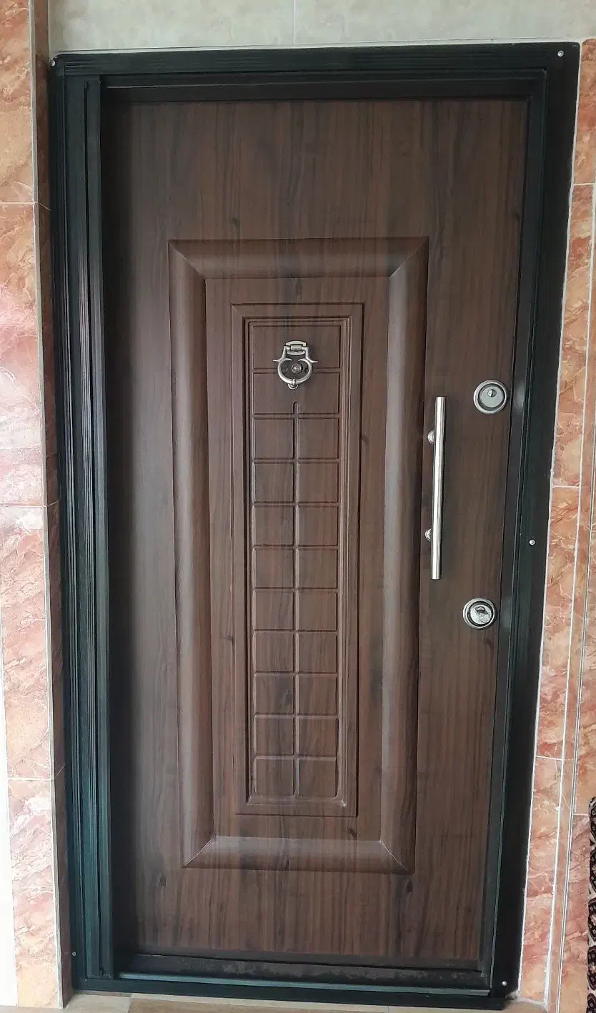 در ضد سرقت و پنجره کاملا نو هستند|مصالح و تجهیزات ساختمان|رودبنه, |دیوار