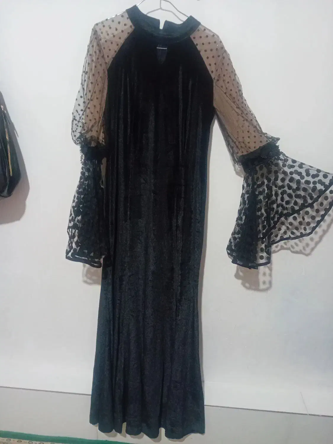 لباس مجلسی|لباس|پارس‌آباد, |دیوار