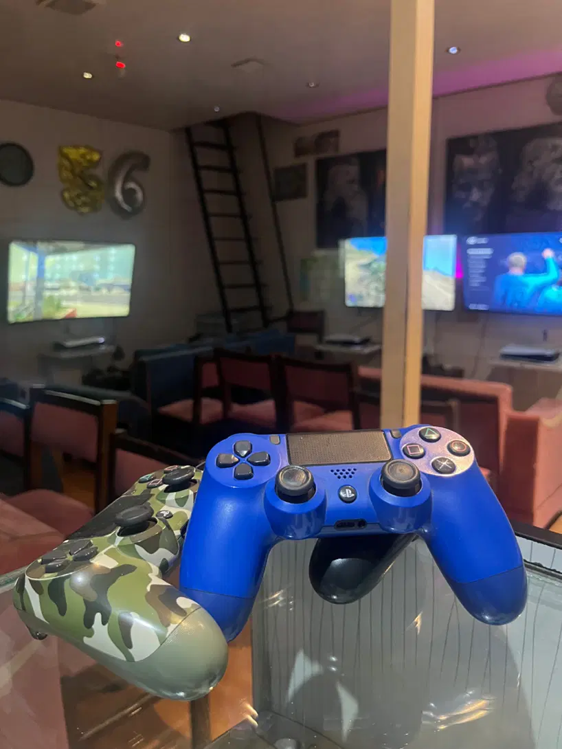 دسته PS4|اسباببازی|بندر انزلی, امامزاده|دیوار