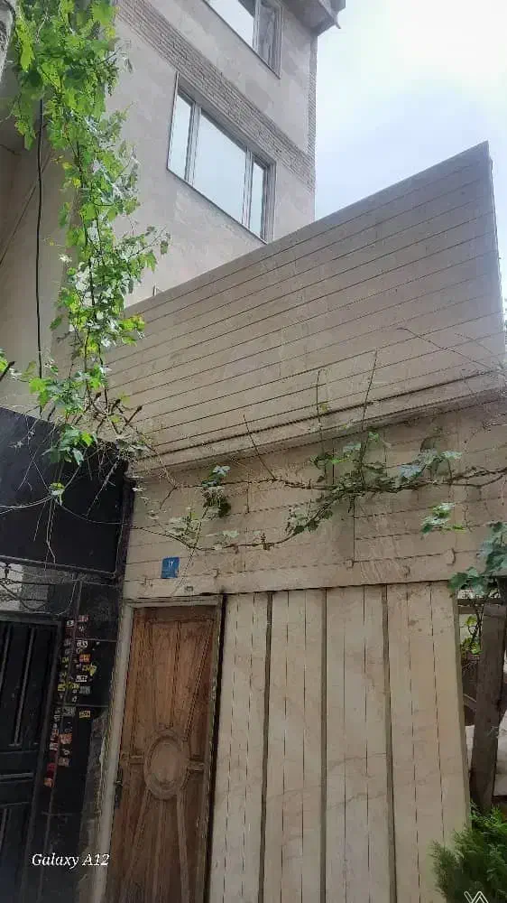 ۳۳متر۱خواب/طبقه اول و چهارم/میدان۸۰