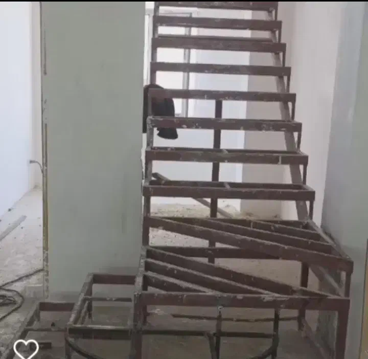 نصب ایزوگام،برق کشی ساختمان،لوله کشی، نصب آبگرم کن|خدمات پیشه و مهارت|پلدختر, |دیوار