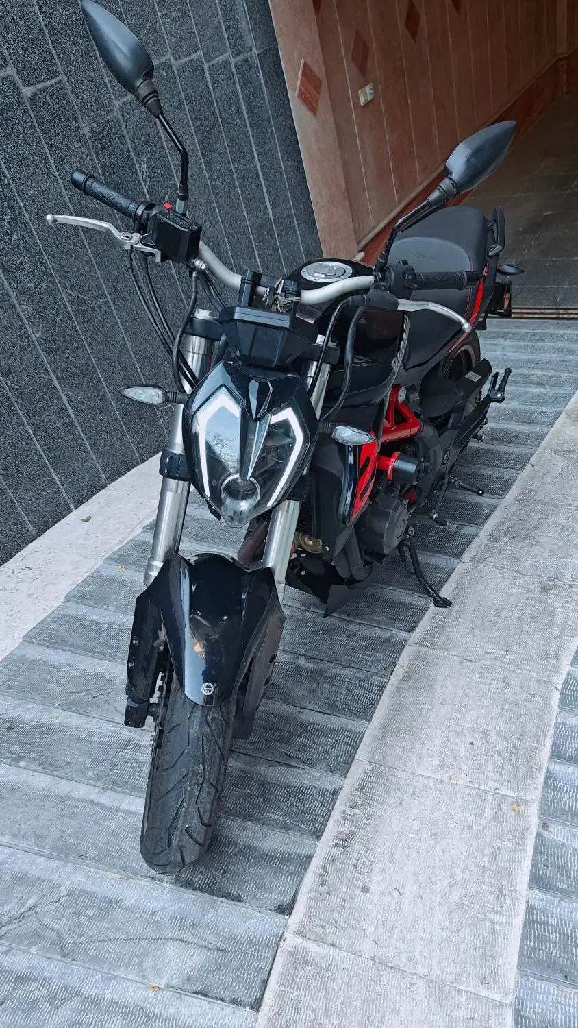 بنلی ۲۵۰ جفت سیلندر  پلمپ|موتورسیکلت|تهران, گیشا|دیوار