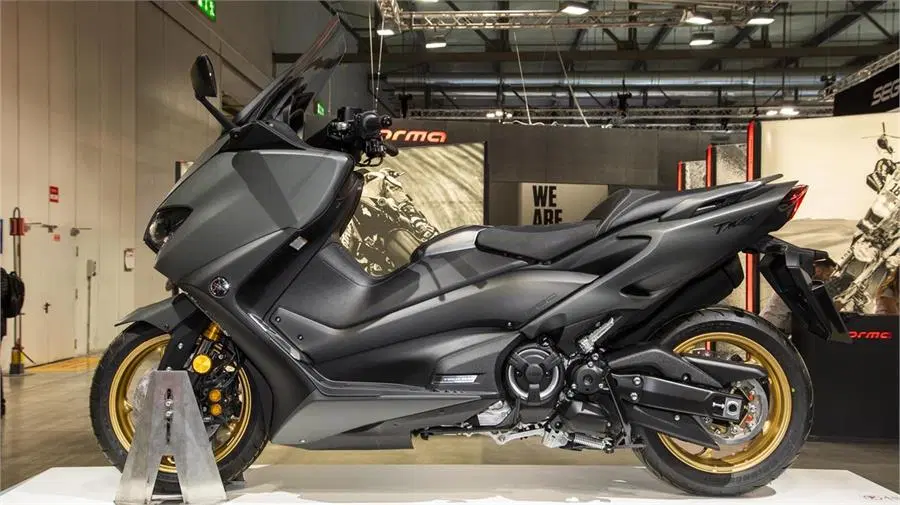 Xmax (yamaha Tmax techmax) ایکس مکس forza فورزا|موتورسیکلت|تهران, درختی|دیوار