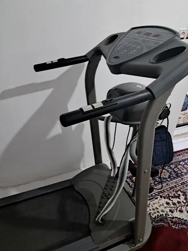 تردمیل کاملا نو|تجهیزات ورزشی|قزوین, |دیوار