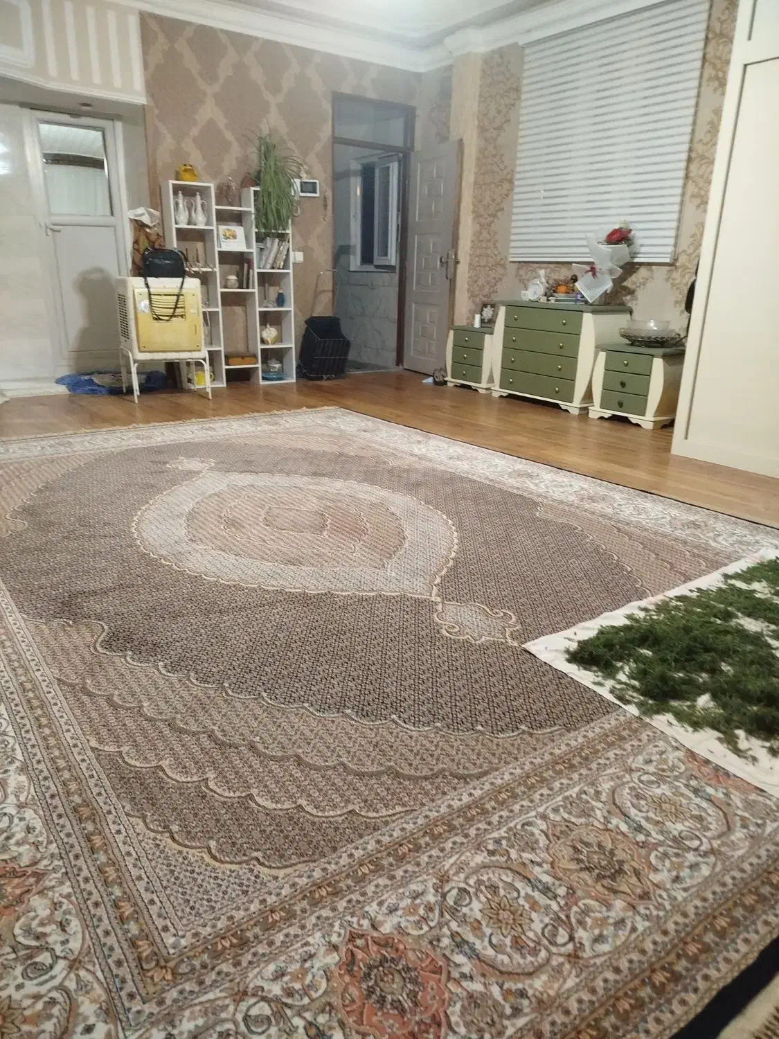 فروش واحد دربرخیابان کانال قراغی مارالان|فروش آپارتمان|تبریز, |دیوار