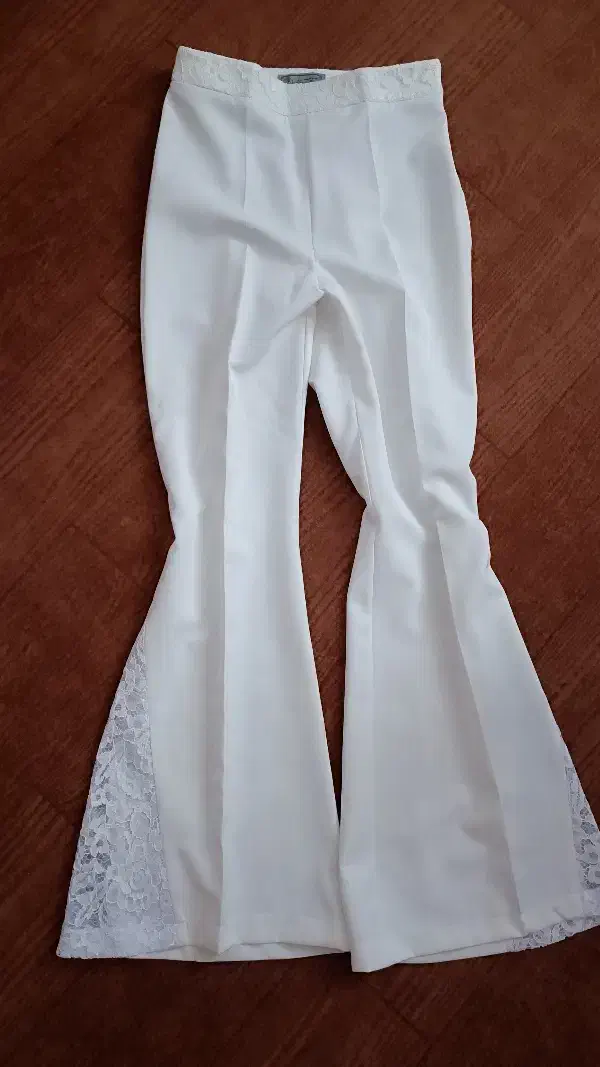 لباس مجلسی|لباس|ساری, |دیوار