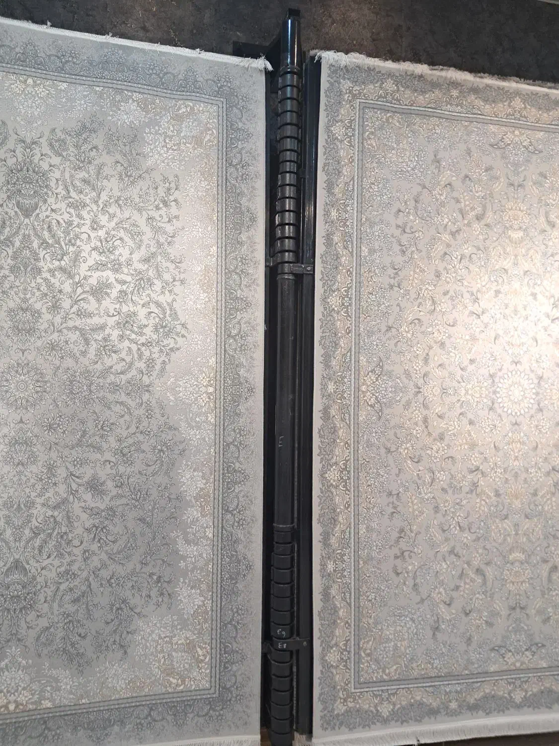 رگال فرش 1*۳ و ۱.۵ *۲.۲۵  در حد نو بربلینگی|فرش|یزد, |دیوار