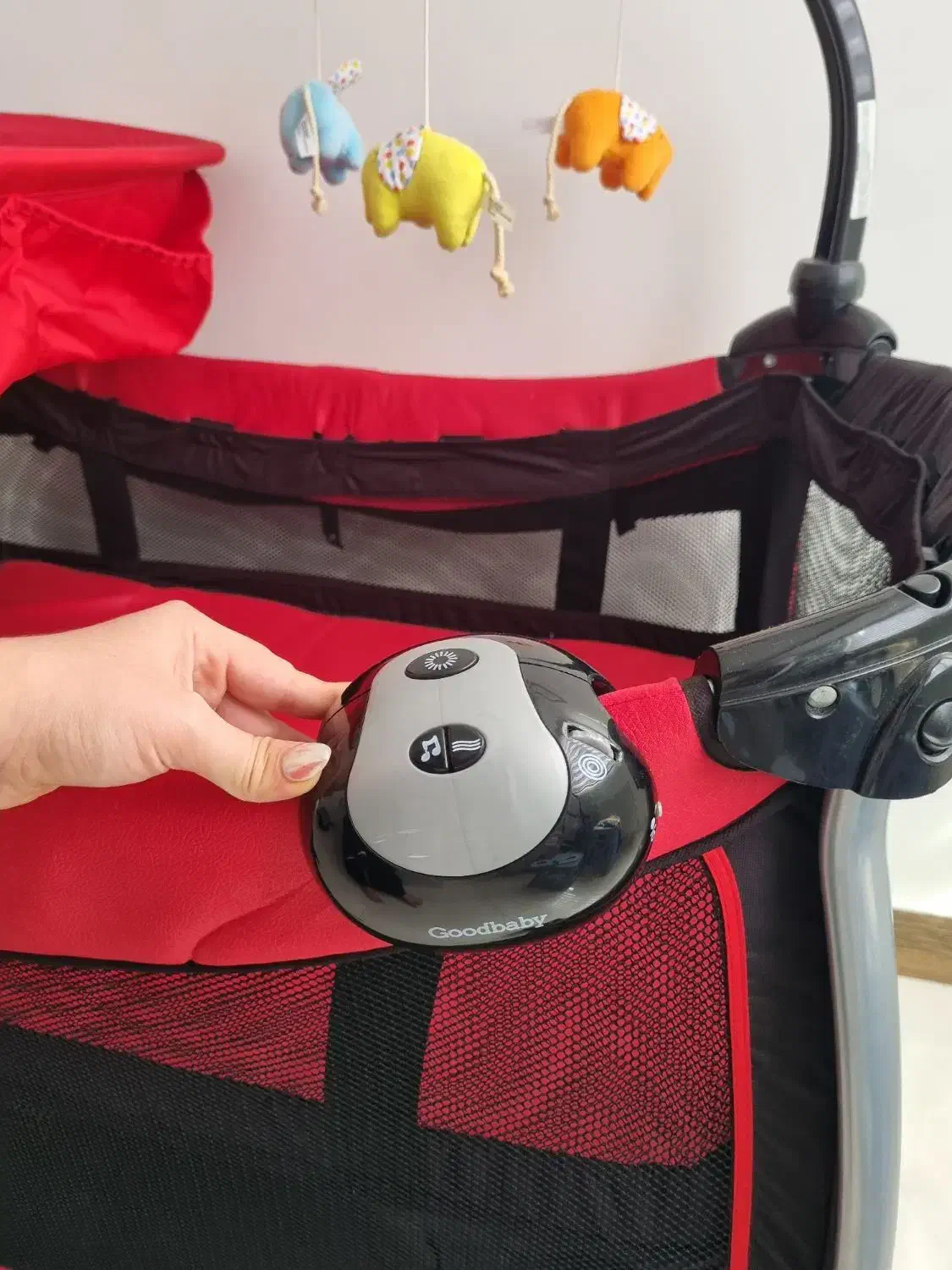 تخت کنار مادر|تخت و صندلی بچه|پرند, فاز ۳|دیوار