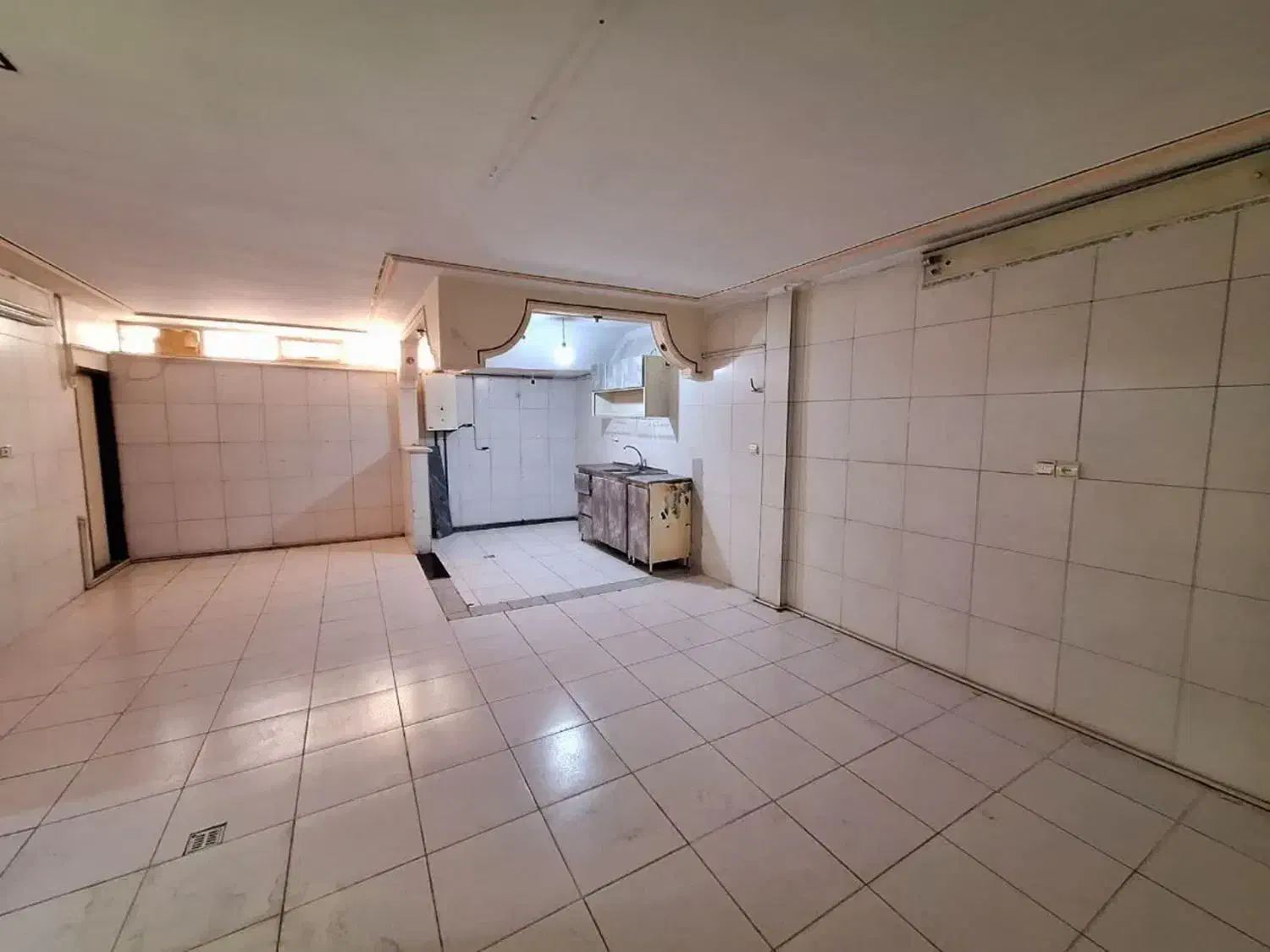 اجاره / زیرزمین ۸۵م تک اتاق / دربست/ بر اصلی حامدی|اجارهٔ آپارتمان|ورامین, ورامین|دیوار