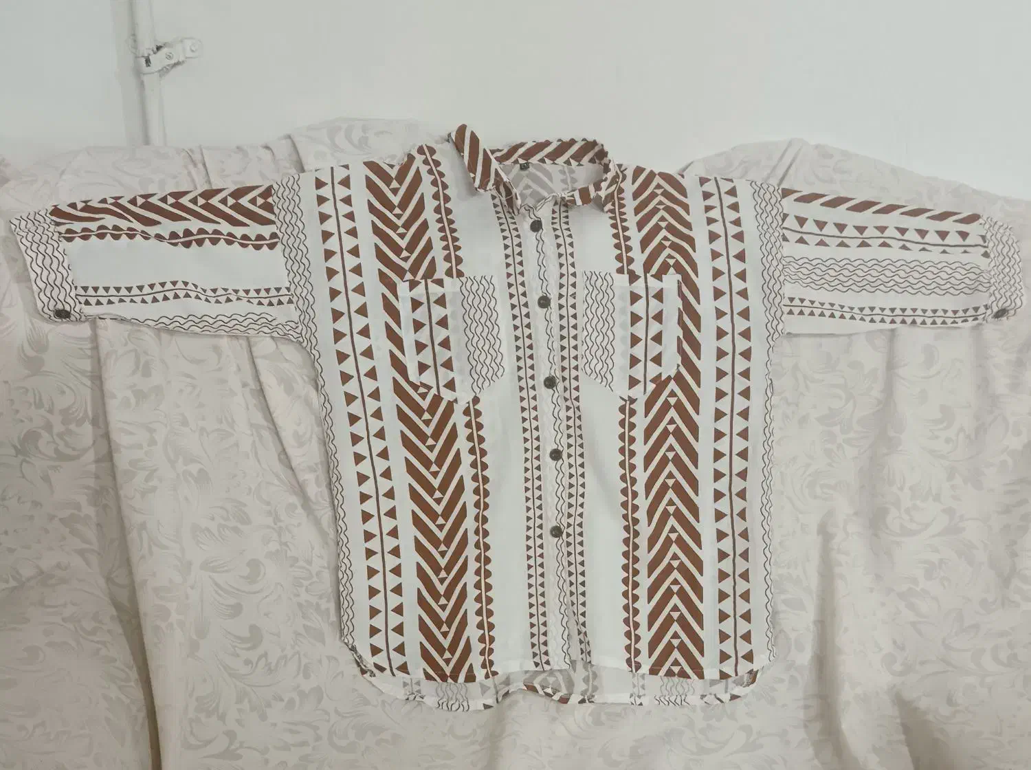 شومیزمانتویی|لباس|سبزوار, گلشن|دیوار