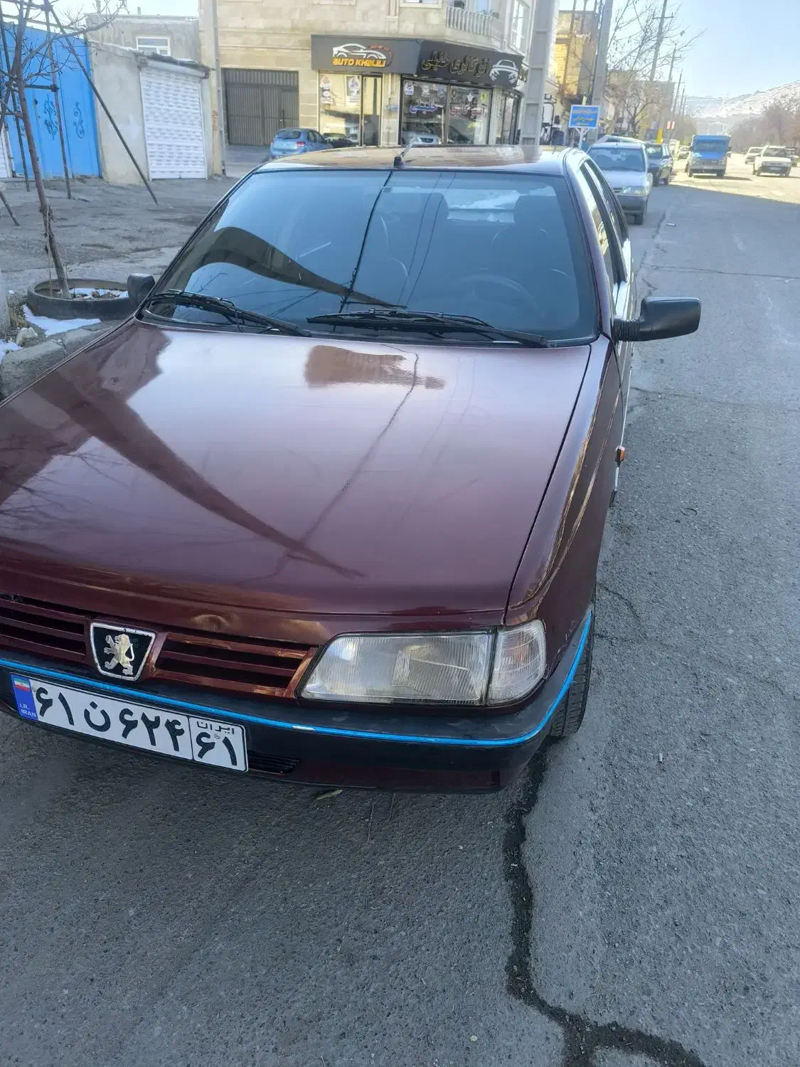 کتاب علمی|کتاب و مجله تاریخی|قروه, |دیوار