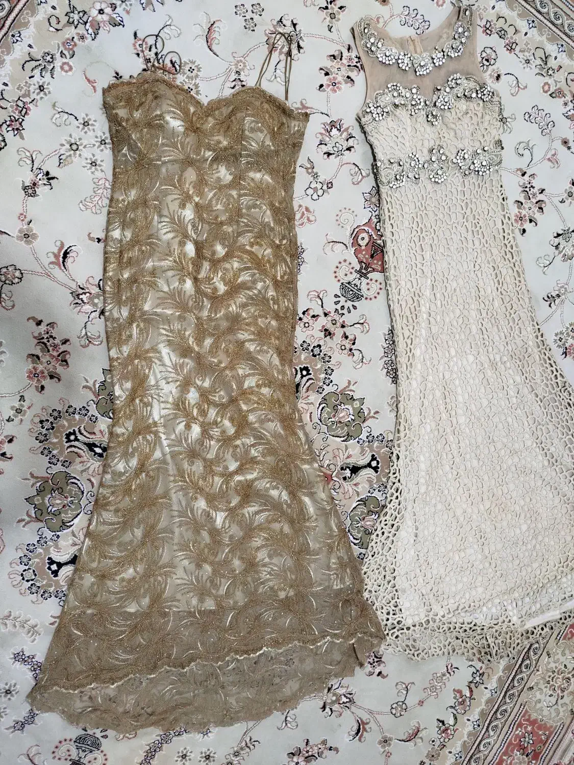 لباس مجلسی دو عدد|لباس|باغستان, |دیوار