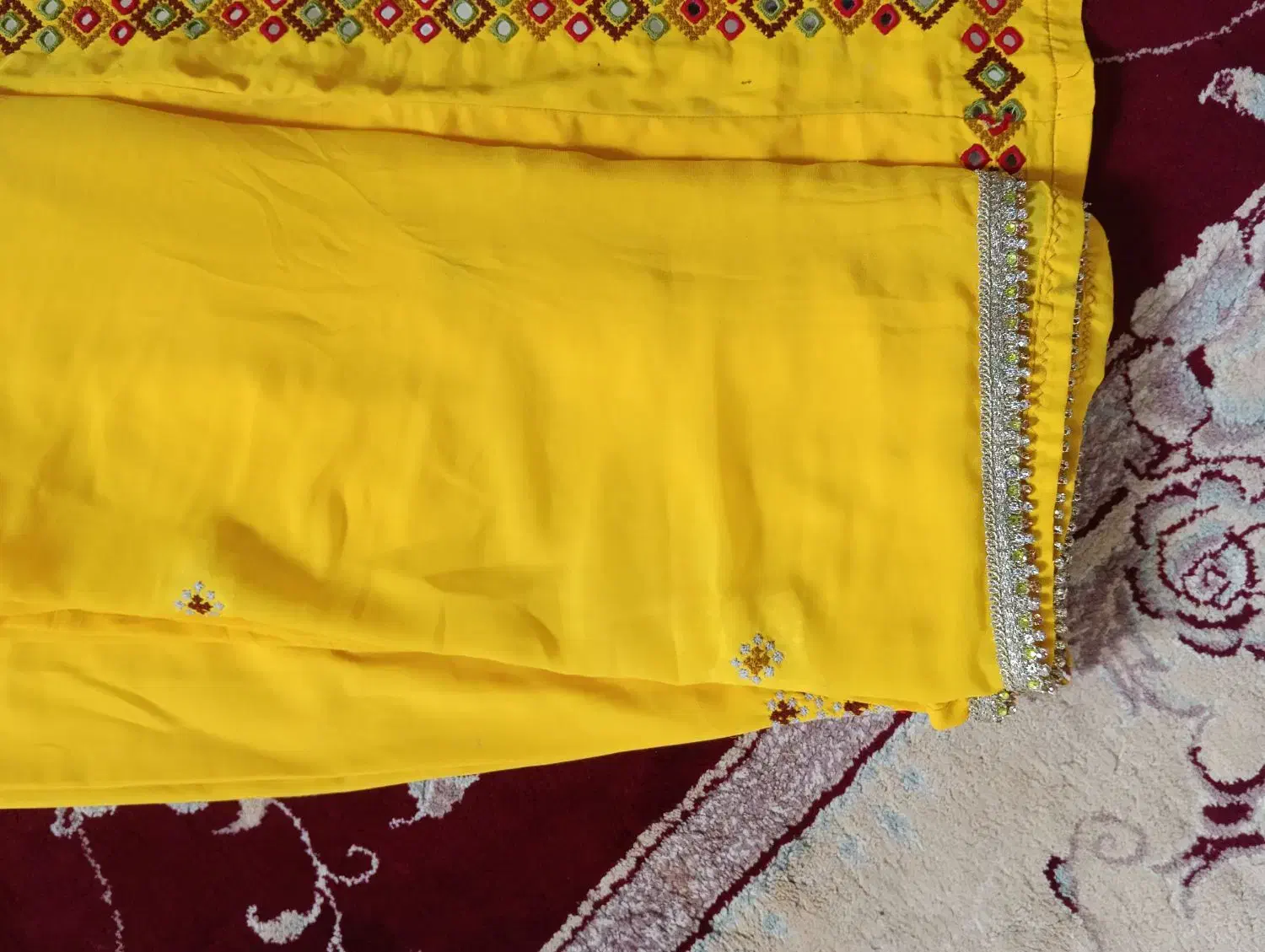 لباس بلوچی|لباس|سراوان, |دیوار