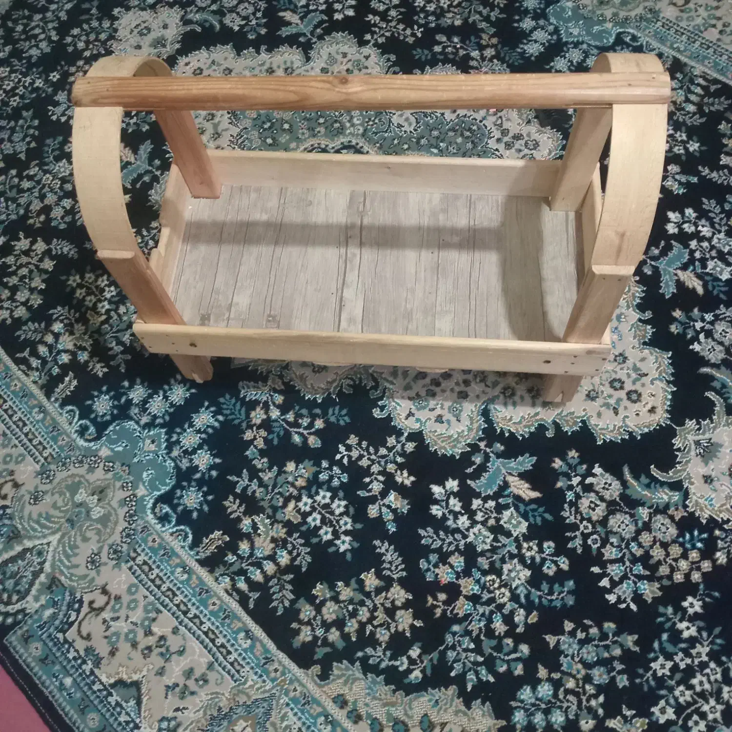 گهواره (تعده )|تخت و صندلی بچه|مسجد سلیمان, |دیوار