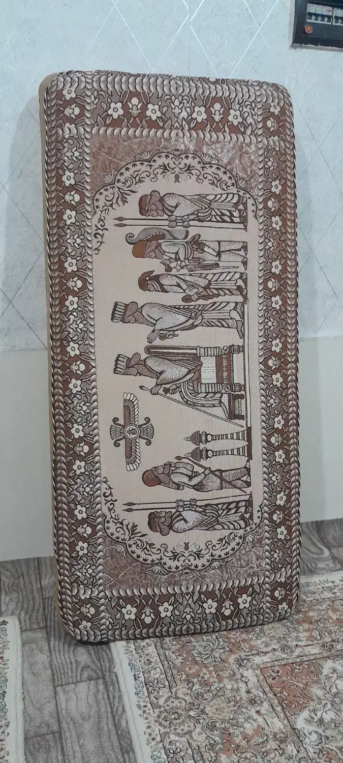 پشتی در حد نو استفاده نشده|پشتی|ارومیه, |دیوار