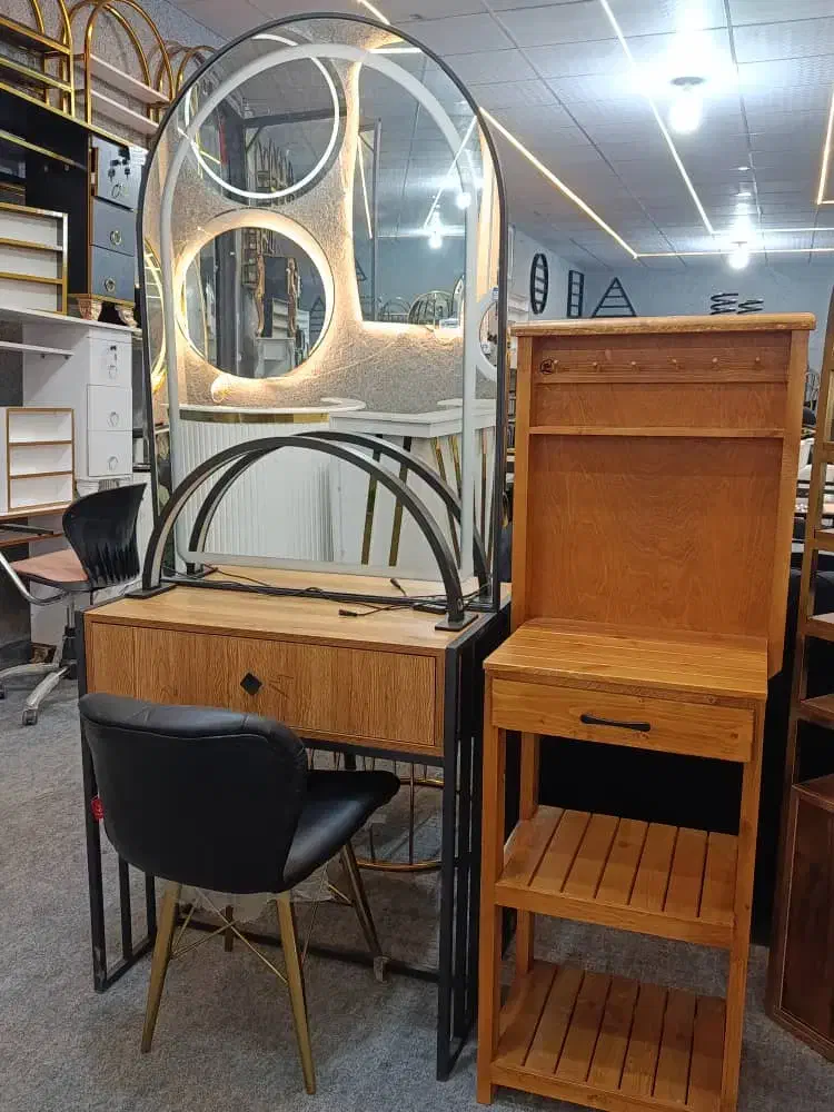 کنسول طرح چوب|آرایشگاه و سالنهای زیبایی|حمیدیا, |دیوار