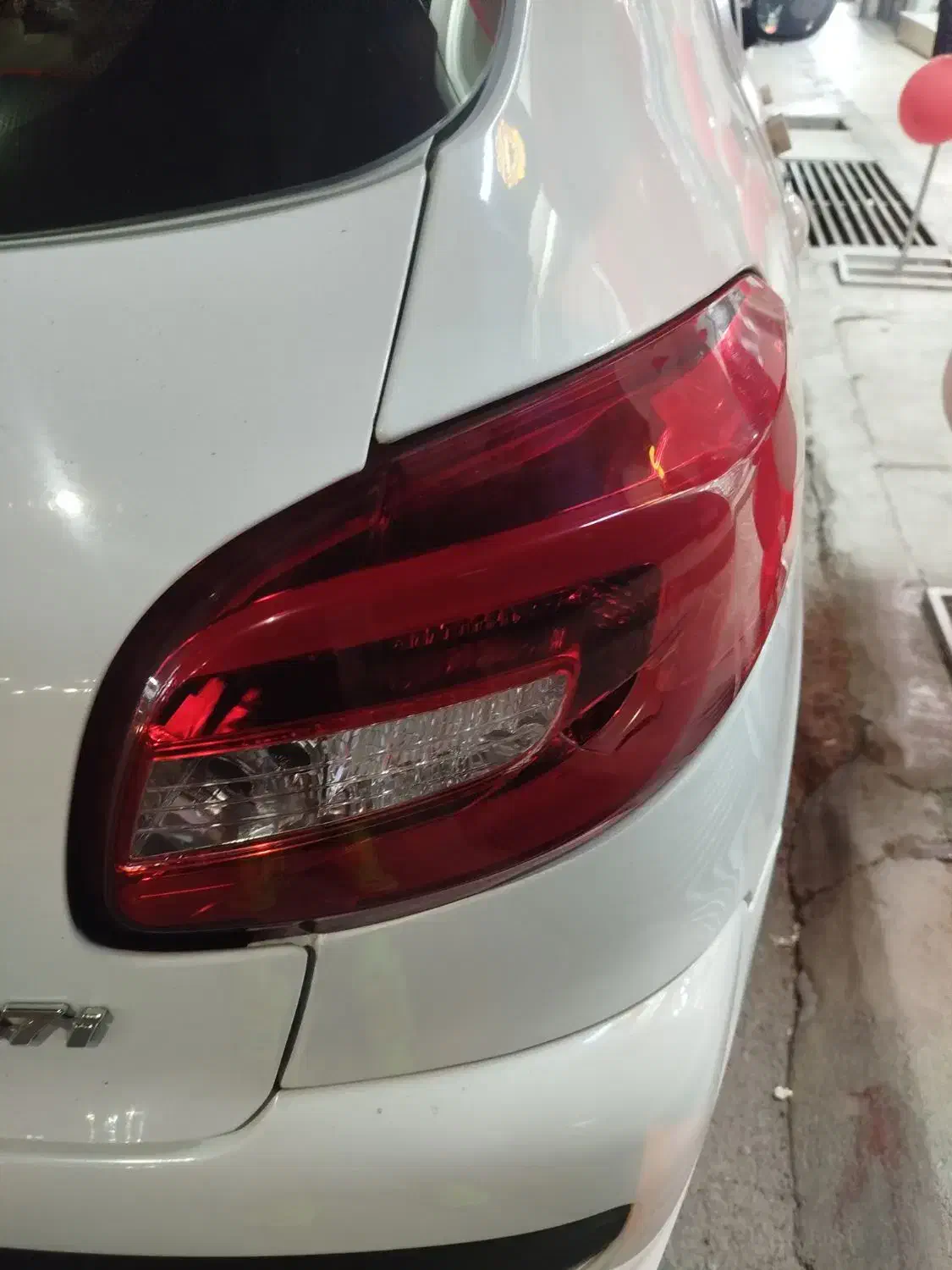 چراغ خطر 207|قطعات یدکی و لوازم جانبی|قدس, شهر‌قدس|دیوار