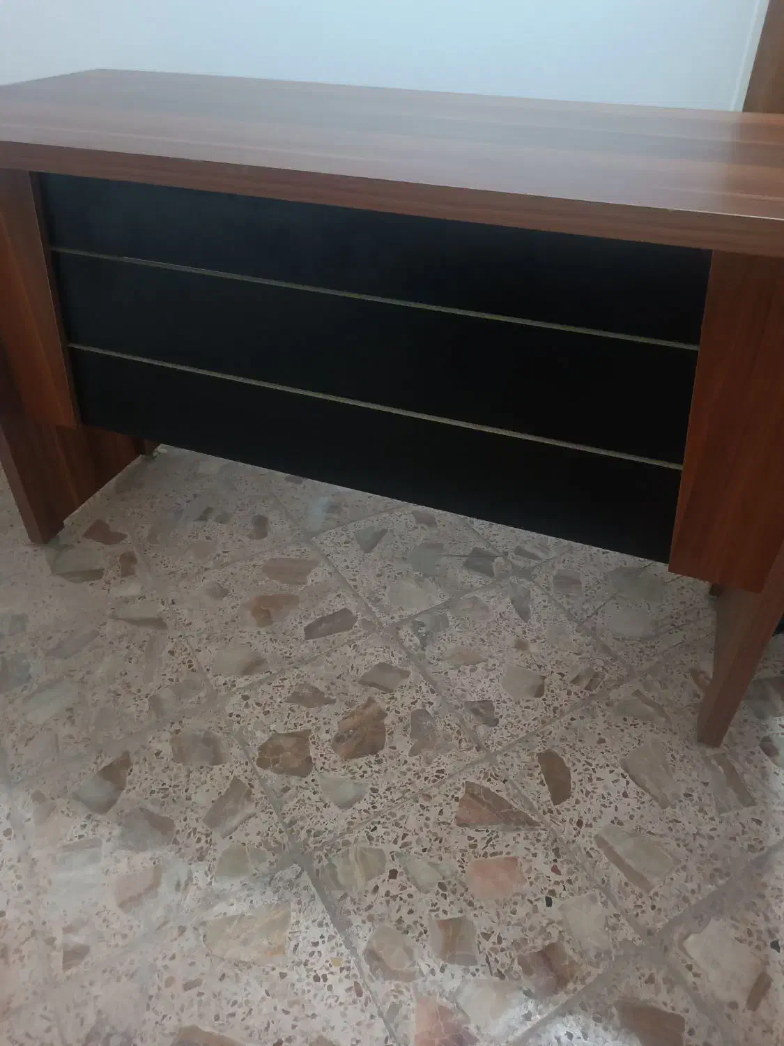 میز تحریر بزرگ بدون آسیب|میز تحریر و کامپیوتر|شاهرود, |دیوار