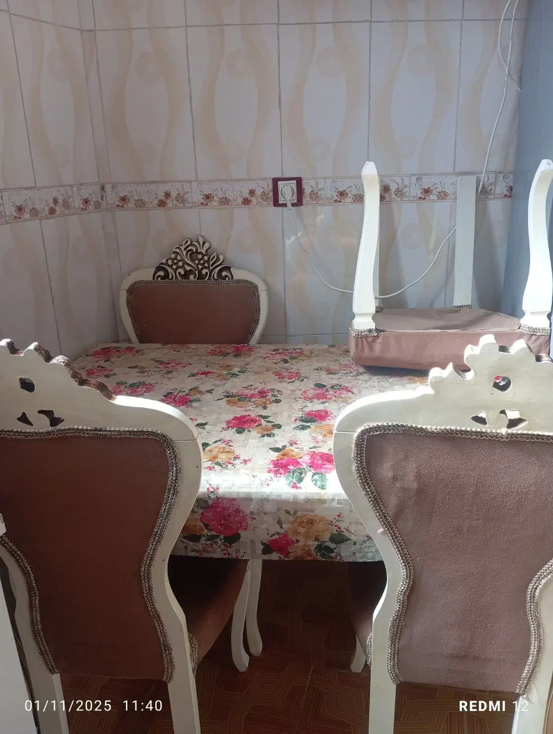 میزغذاخوری۴نفره|میز و صندلی غذاخوری|مشگین شهر, |دیوار