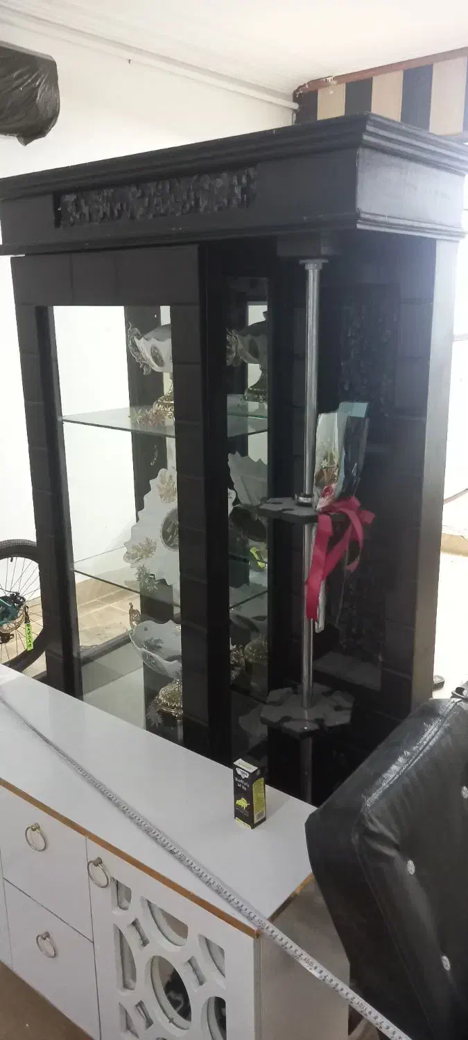 فروشی|بوفه، ویترین، کنسول|سرخس, |دیوار