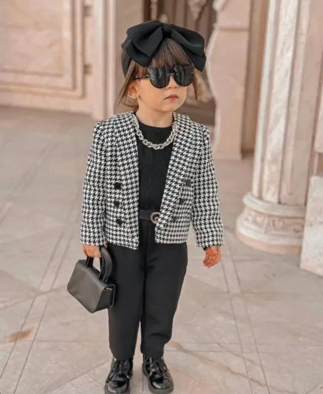 لباس های کودکانه به جای یک دست چند دست بخر|کفش و لباس بچه|کاشمر, |دیوار