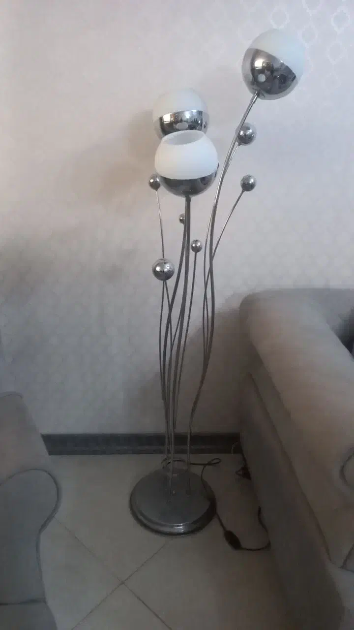 اباژور کنار سالنی|چراغ خواب و آباژور|نسیم‌شهر, |دیوار