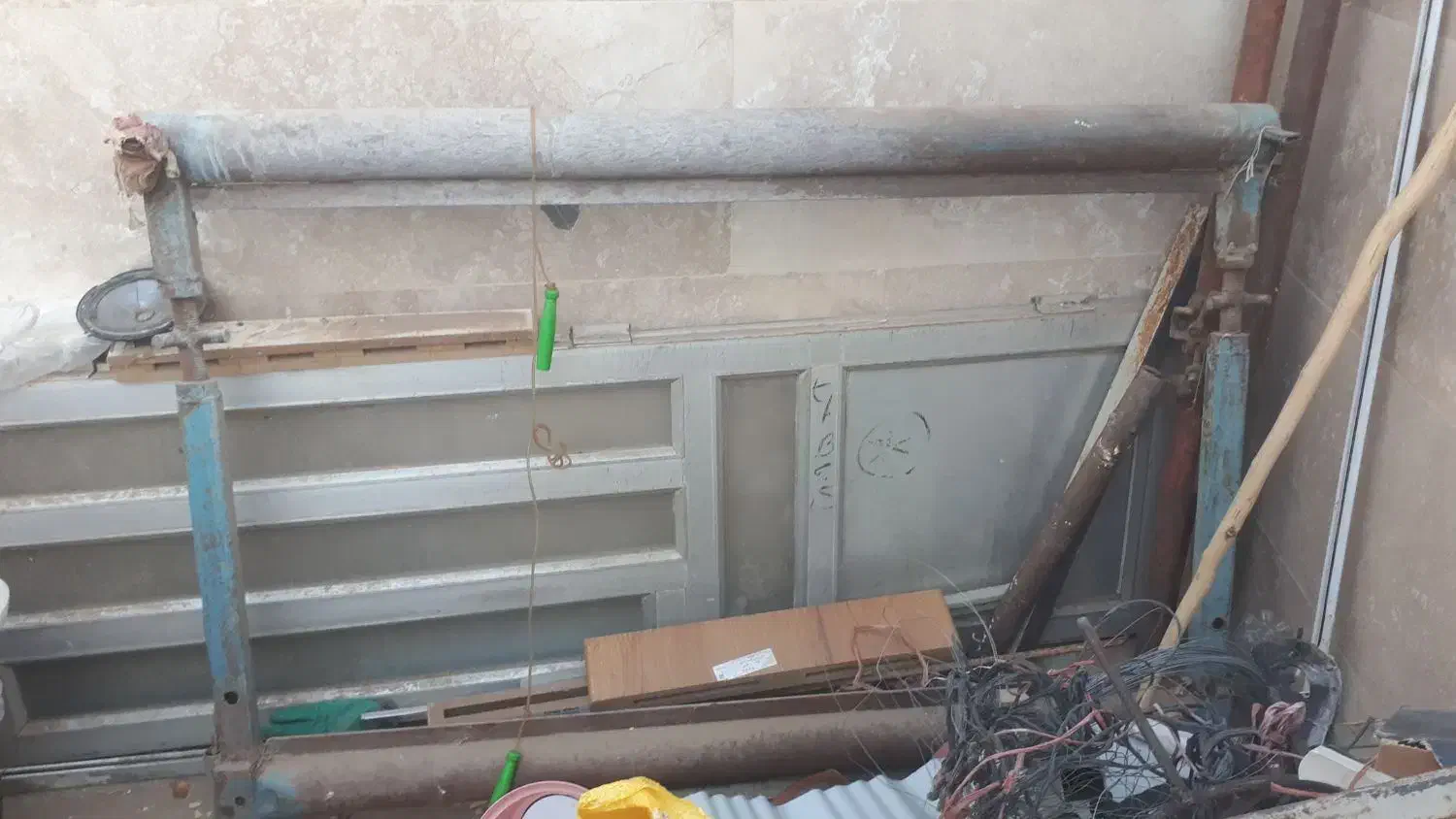 یک عدد دستگاه قالی بافی|ابزارآلات|سبزوار, گلشن|دیوار